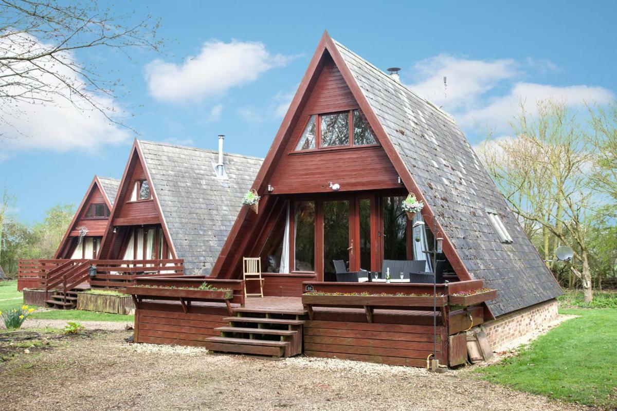 Grafham Water Lodge Exterior photo